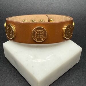 Rustic Cuff tan brown leather bracelet #M57